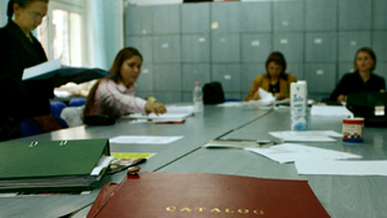Romanian Pre-University Teachers To Get 35% Wage Hike This Year - Sources