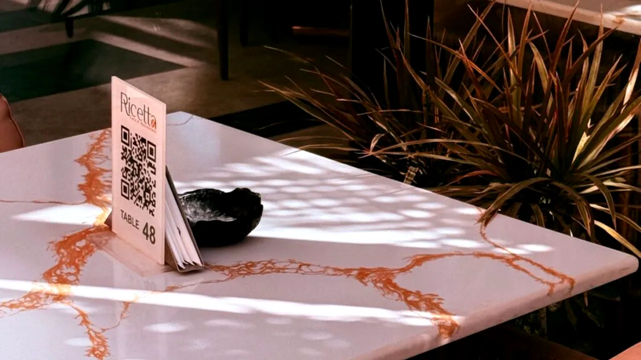 Mergi la restaurant în Spania? Codul QR de pe masă îți poate goli cardul