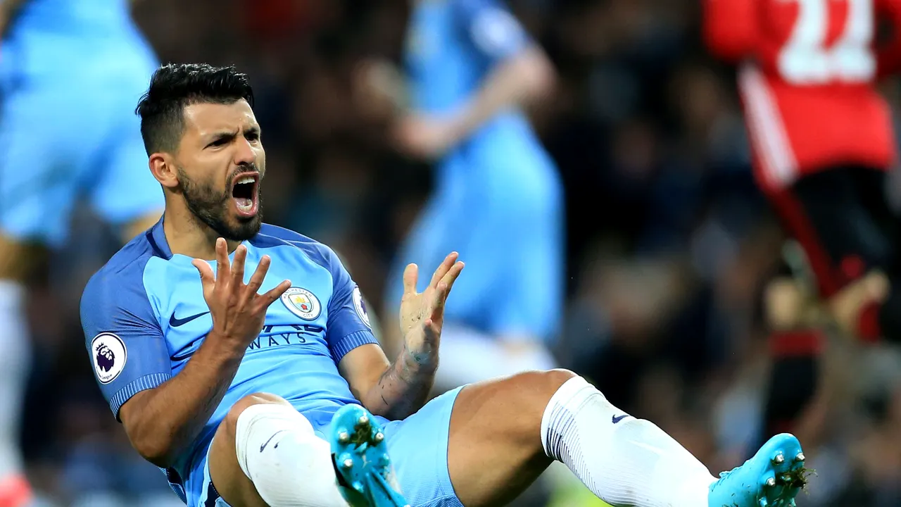 Sergio Aguero susţine că a fost provocat de fanul pe care l-a lovit la finalul meciului cu Wigan | VIDEO