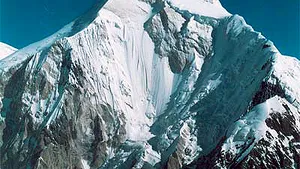 Opt alpinişti clujeni vor să cucerească vârful Khan Tengri, de 7010 m