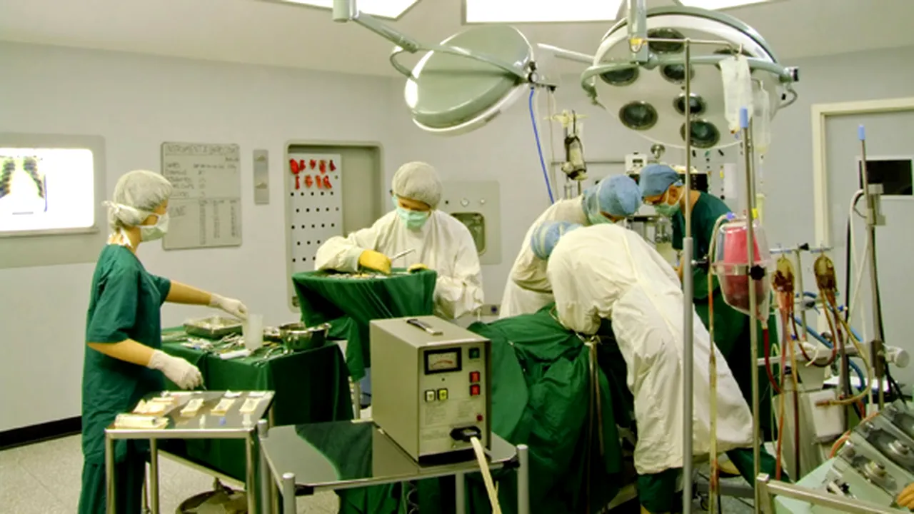 Tânără de 18 ani din Suceava, salvată miraculos de neurochirurgii ieşeni