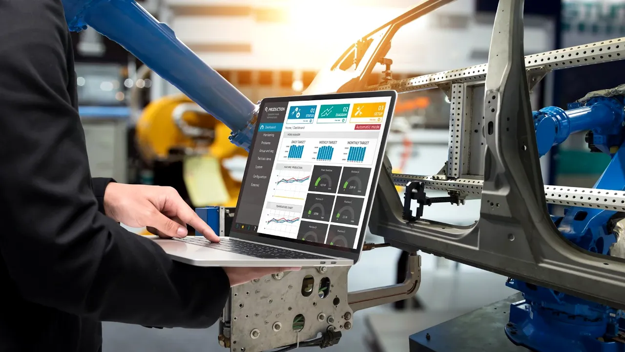 Digitalizarea în producţie: cum poate tehnologia să îmbunătăţească fluxurile de lucru