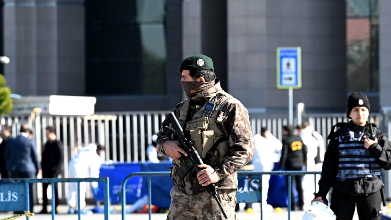 Radicalizarea tinerilor devine o problemă majoră de securitate în Europa și America de Nord