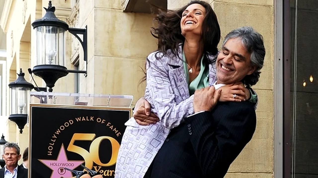 Tenorul italian Andrea Bocelli s-a căsătorit cu partenera sa de viaţă, Veronica Berti