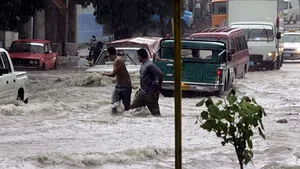 Peste 500.000 de persoane evacuate în Cuba, din cauza uraganului Paloma