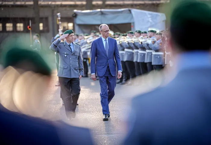 EXTERNE Politico: Germania se pregătește să acuze Rusia pentru incidentul cu dronă de la Leipzig. Merz va anunța sancțiuni „ample”, în timp ce tensiunile cu Moscova cresc