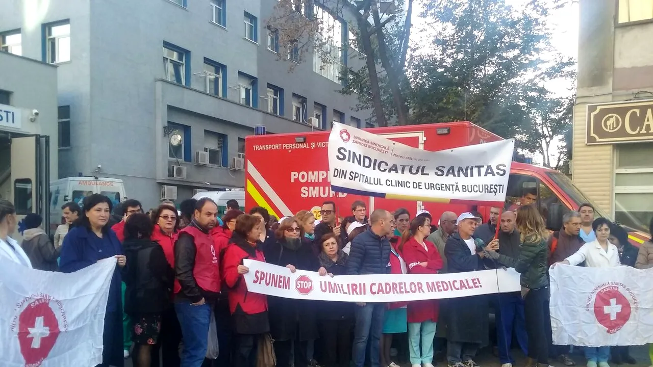 Proteste la Spitalului Judeţean Cluj după declanşarea grevei generale a SANITAS - VIDEO