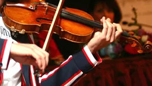 Alexandru Tomescu va intra, vineri, în posesia viorii Stradivarius