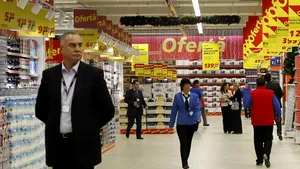 Carrefour, real- şi Kaufland sunt cele mai apreciate reţele comerciale