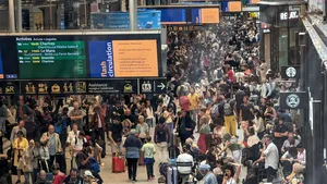 Grupuri franceze de extremă-stânga sunt suspectate în cazul actelor de sabotaj asupra reţelei feroviare TGV