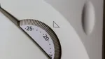 Folosești programul de 40°C la mașina de spălat? Un medic spune că este una dintre cele mai neinspirate alegeri
