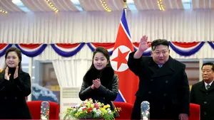 Agenţia de spionaj din Coreea de Sud o consideră pe tânăra fiică a liderului nord-coreean Kim Jong Un drept posibil succesor al acestuia