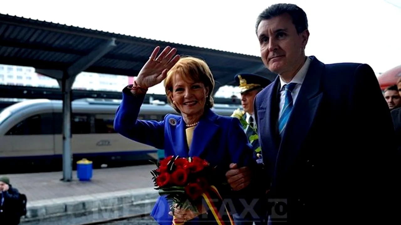 Principele Radu, la inaugurarea Salonului Regal din Bucureşti: Trecutul şi prezentul consolidează viitorul României - FOTO