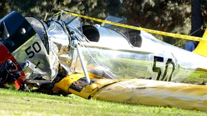 Harrison Ford, rănit în urma prăbuşirii unui avion de epocă. Starea actorului este stabilă - FOTO, VIDEO