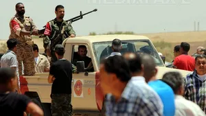 Peste 1.000 de deţinuţi au evadat dintr-o închisoare din oraşul libian Benghazi