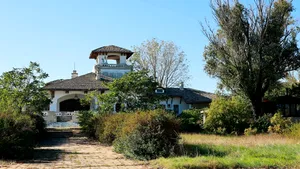 Terenul aferent Palatului Reginei Maria din Mamaia, cumpărat de Primăria Constanţa