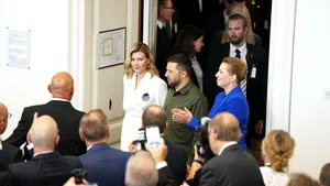 Războiul din Ucraina, ziua 544. Zelenski a ajuns în Grecia, după un turneu în Suedia, Olanda şi Danemarca / Kievul mulţumeşte ţărilor care intenţionează să furnizeze avioane F-16 / Rusia ar putea ataca masiv pe 24 august, când Ucraina îşi sărbătoreşte independenţa