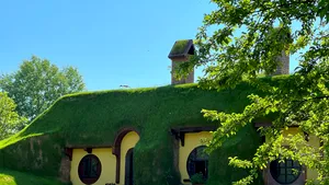 Un inginer vâlcean s-a proclamat „boier” la Sibiu şi a construit un hotel sub pământ