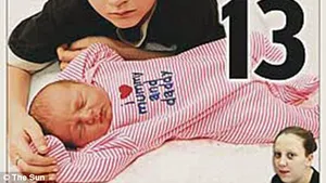 Un băiat din Marea Britanie a devenit tată la 13 ani