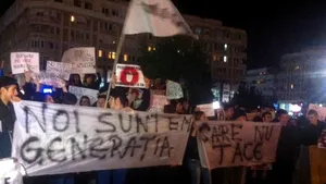 NOI PROTESTE şi în ţară: Mii de oameni au manifestat în numeroase oraşe: 