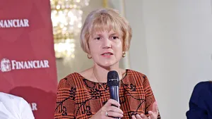 Cel mai consumat salam de Sibiu din România e făcut la Bacău Agricola. Grupul e lider absolut în piaţa salamului de Sibiu, cu o cotă de 43%. Piaţa totală se ridică la 3.000 tone/an în volum şi circa 100 mil. lei în valoare