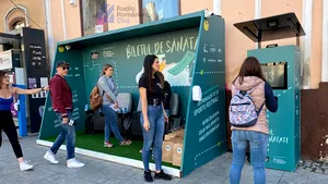 Biletul de sănătate revine. Clujenii pot călători gratuit dacă fac genuflexiuni sau pedalează