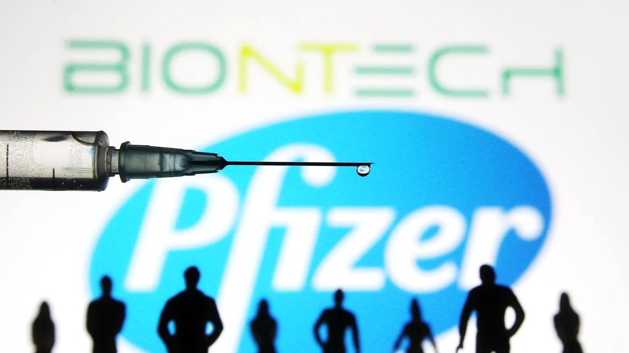 Pfizer şi BioNTech încep studiul pe un vaccin combinat pentru COVID şi gripă