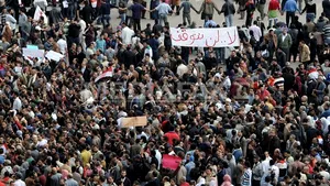 Criza politică din Egipt începe să fie simţită la nivel economic