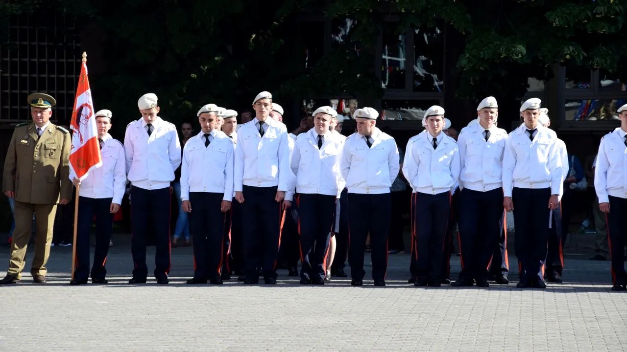 FOTO Absolvent al Colegiului Militar Alba: Am trăit emoţii pe care un elev de liceu civil nu le cunoaşte