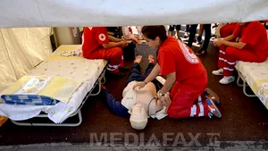 Bucureştenii pot învăţa tehnicile de resuscitare, în Zilele Porţilor Deschise la Serviciul de Ambulanţă Bucureşti-Ilfov