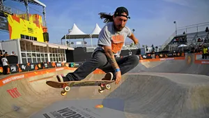 Prima zi a competiţiei de skateboarding a fost amânată din cauza vremii nefavorabile