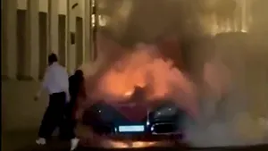 Incident la Moscova. O limuzină din flota lui Putin a explodat