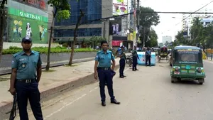 Atac în Bangladesh, soldat cu moartea a doi poliţişti şi rănirea altor nouă 