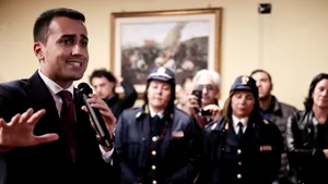 Politician italian: Italia a importat 