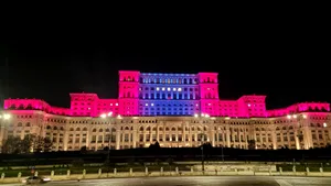 Palatul Parlamentului va fi iluminat în roz și bleu de Ziua Părinților de Îngeri