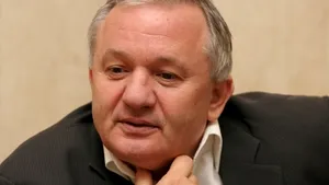 Porumboiu: Doar la şpăgari am văzut ce a făcut azi arbitrul