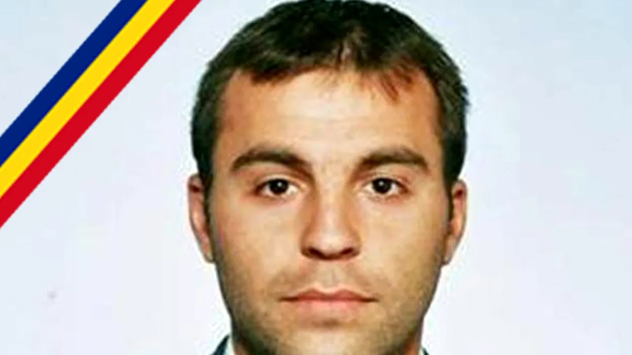 Ceremonie la Baza 90 Otopeni, în memoria militarului român aflat în elicopterul prăbuşit