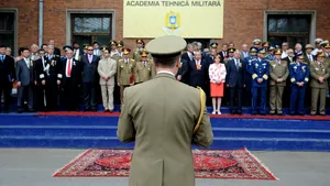 NOTA de plată lunară pentru pensiile speciale. Ministerul Muncii vrea să schimbe regulile în privinţa pensiilor militare. Care e cea mai mare sumă pe care o primeşte un fost angajat MApN