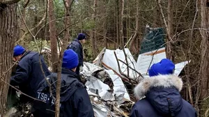 Un avion de mici dimensiuni s-a prăbuşit în Canada. Cel puţin şapte persoane au murit. FOTO