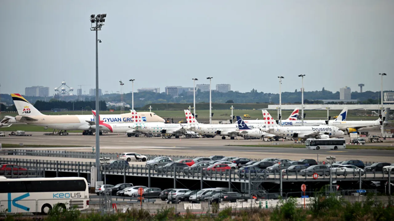 Europa s-ar putea confrunta în câteva săptămâni cu o penurie de combustibil pentru avioane