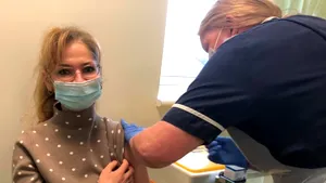 Campania de vaccinare anti Covid-19 este în toi în Marea Britanie. Mesajul unui medic român vaccinat