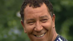 Henk Ten Cate va semna cu Chelsea în următoarele 24 de ore