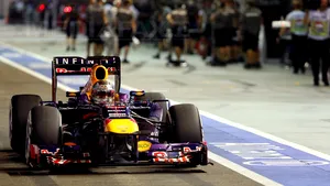 Sebastian Vettel, în pole position la Marele Premiu al statului Singapore