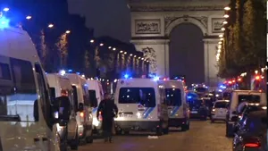 FOTO Povestea tragică a poliţistului ucis în atacul terorist de la Paris: Venise să îşi ia de rămas bun de la colegi