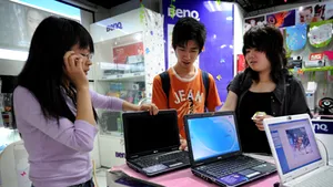 Internauţii critică introducerea unui nou filtru pe computerele din China