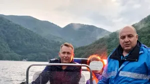 FOTO. Trei femei şi trei copii, surprinşi de vremea rea în zona lacului Tarniţa, judeţul Cluj. A fost necesară intervenţia jandarmilor