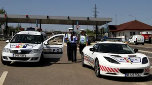 DNA: Şeful Poliţiei Eforie, cercetat pentru luare de mită şi instigare la abuz în serviciu. Pentru ce ar fi primit 300 de lei pe zi