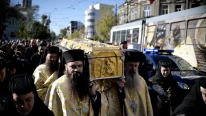 Moaştele Sfântului Dimitrie au fost aşezate în baldachinul de lângă Catedrala Patriarhală