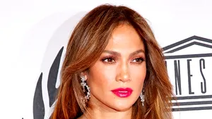 Jennifer Lopez, costum inedit de Halloween: Cum s-au îmbrăcat cântăreaţa şi iubitul ei - FOTO
