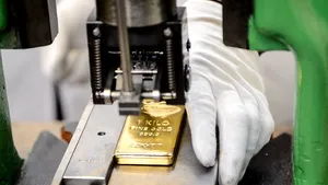 Cererea de aur pe piaţa mondială a scăzut în trimestrul al treilea la minimul ultimilor patru ani